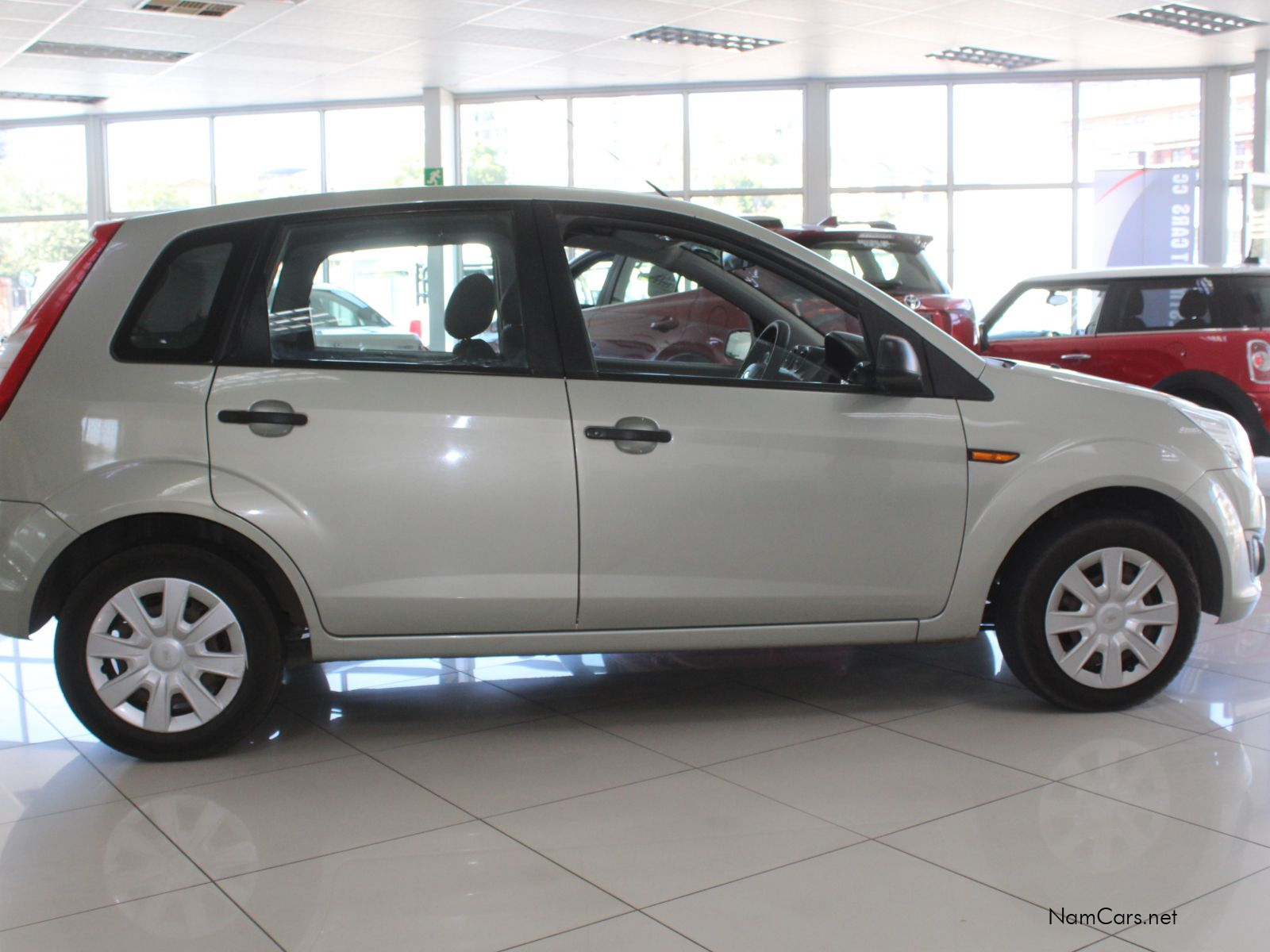 2014 Ford Figo photo 8