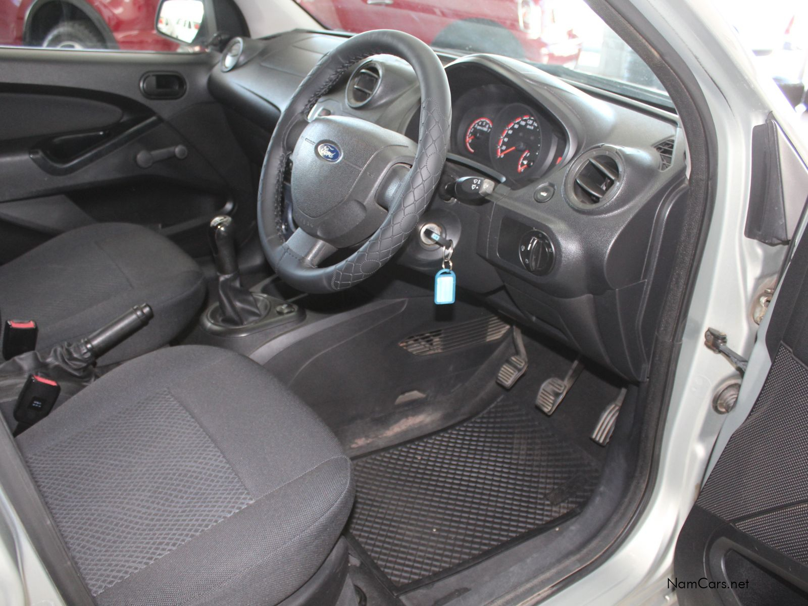 2014 Ford Figo photo 9