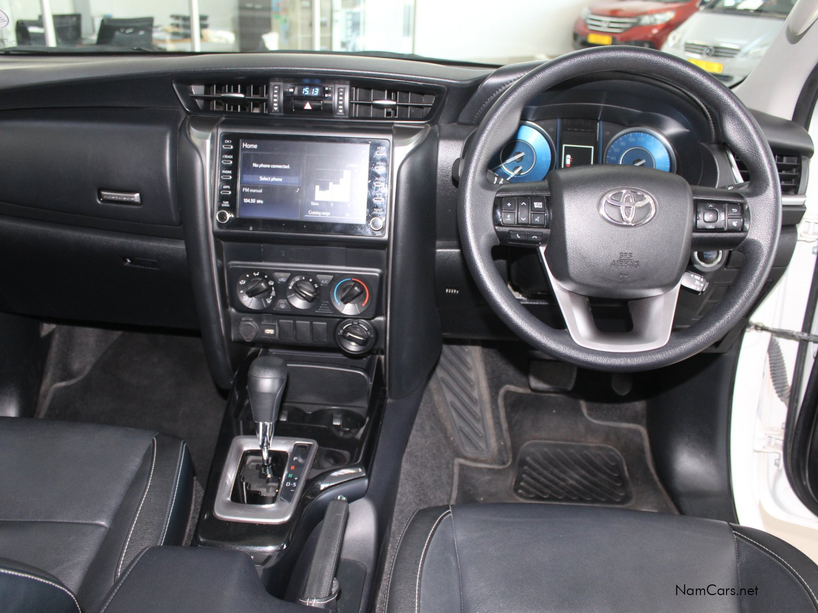 2025 Toyota Fortuner photo 12