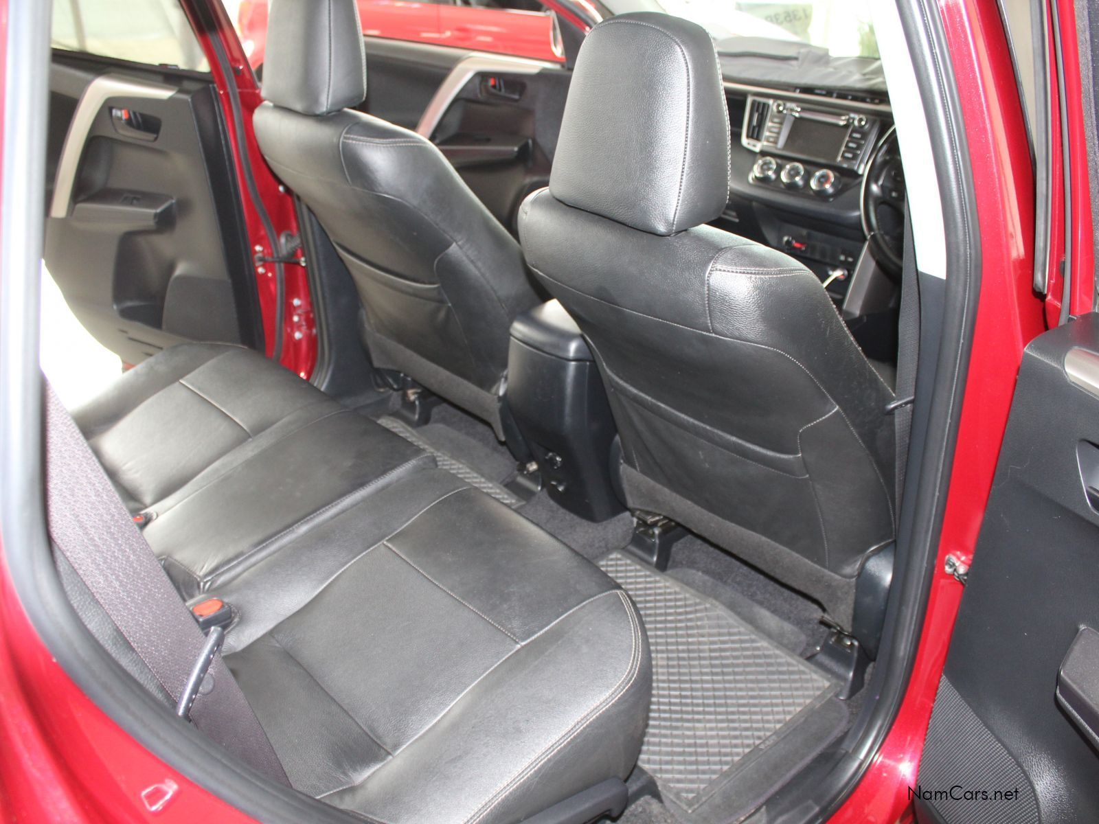 2018 Toyota Rav4 photo 11