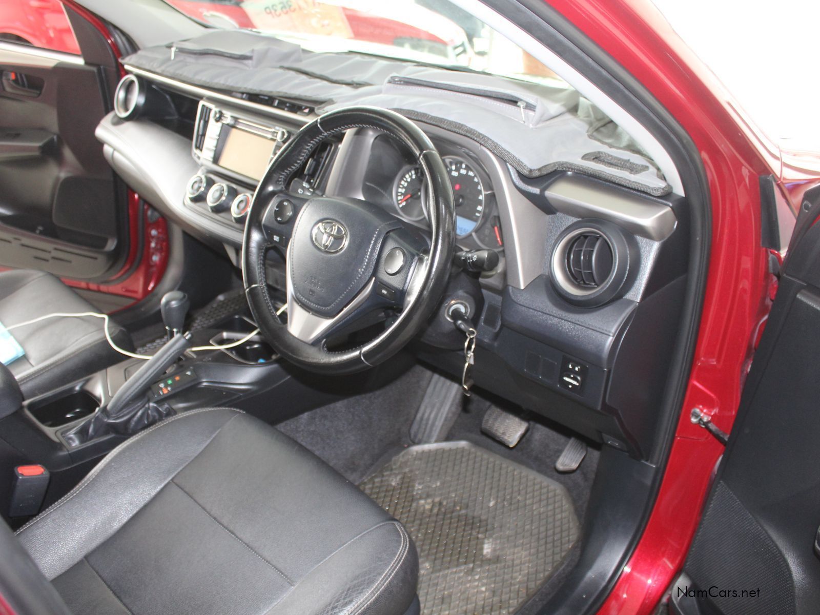 2018 Toyota Rav4 photo 13