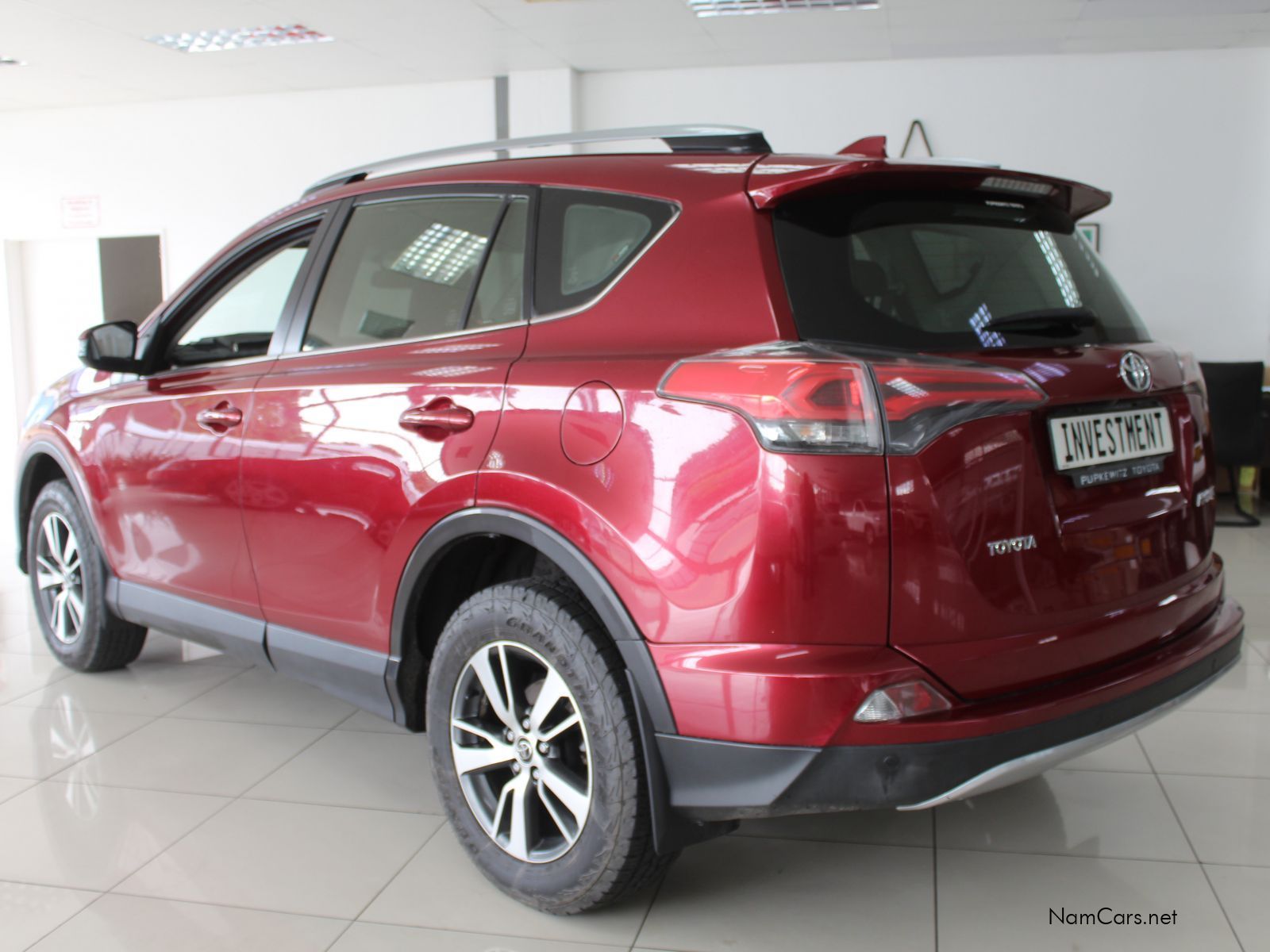 2018 Toyota Rav4 photo 9