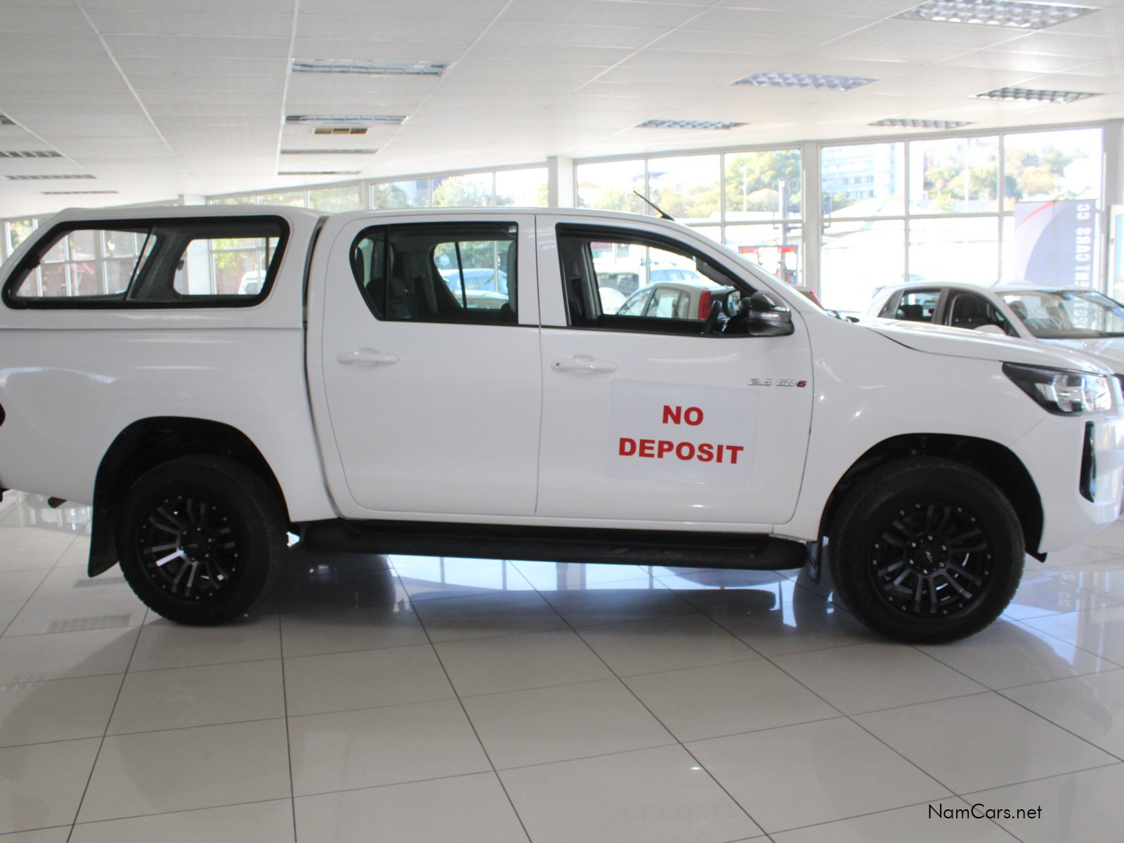 2025 Toyota Hilux photo 8