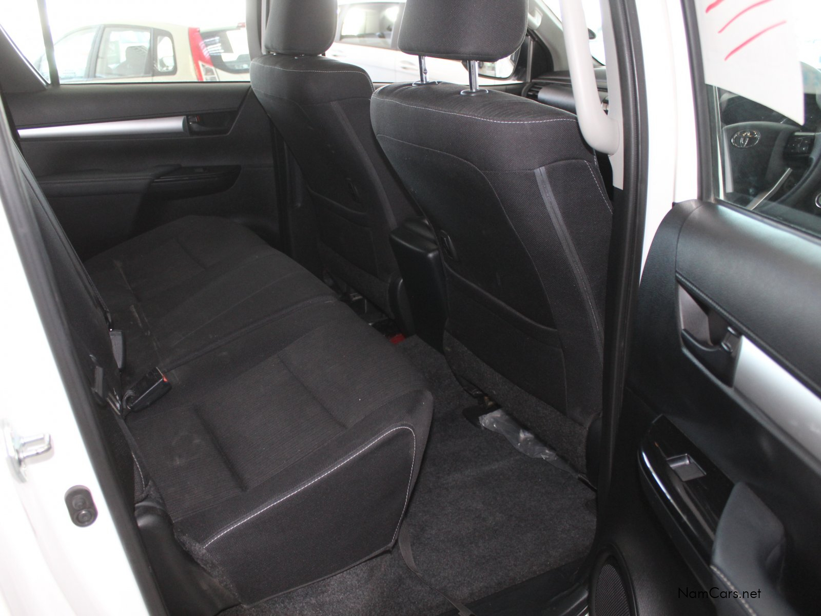 2025 Toyota Hilux photo 10