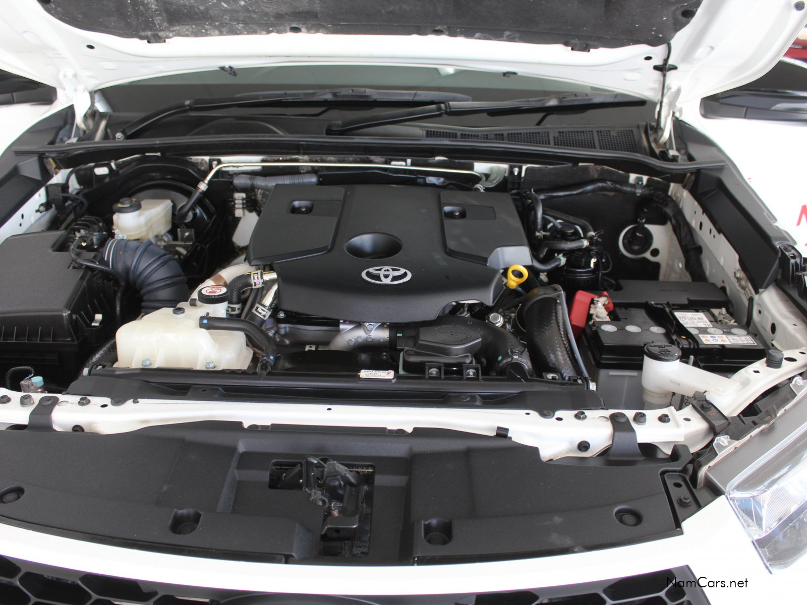 2025 Toyota Hilux photo 14