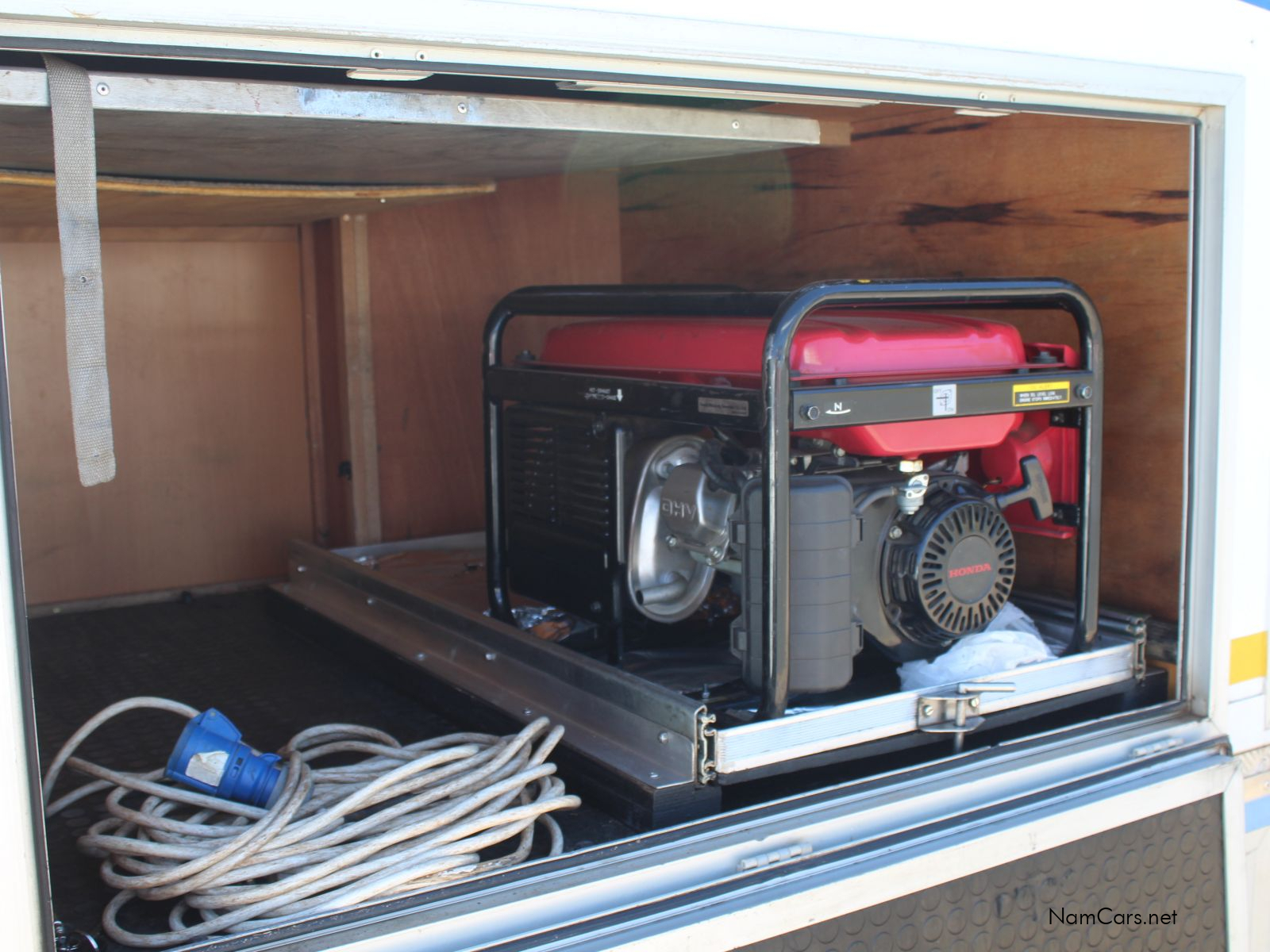 0 Isuzu N Series photo 16