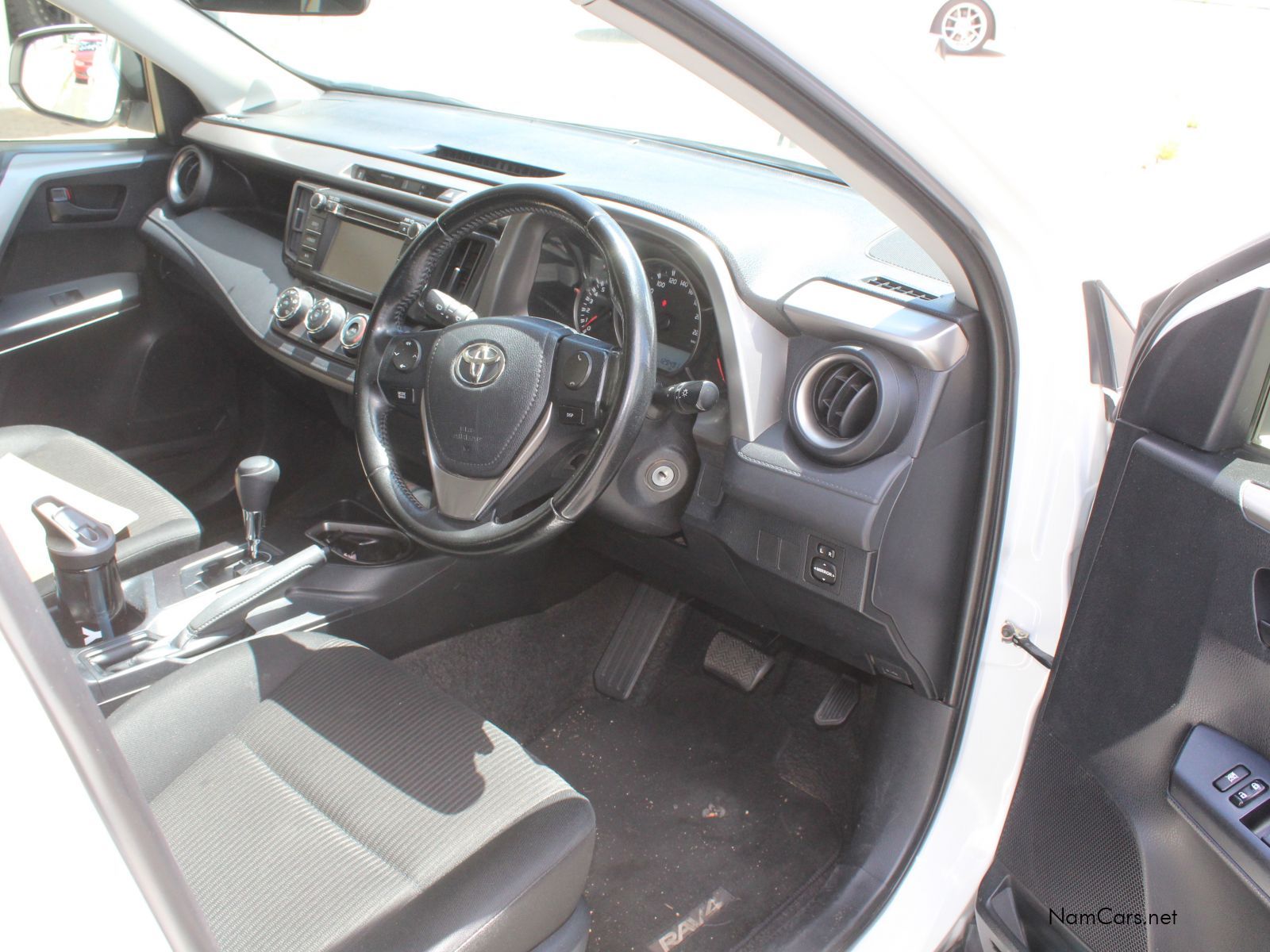 2018 Toyota Rav4 photo 10