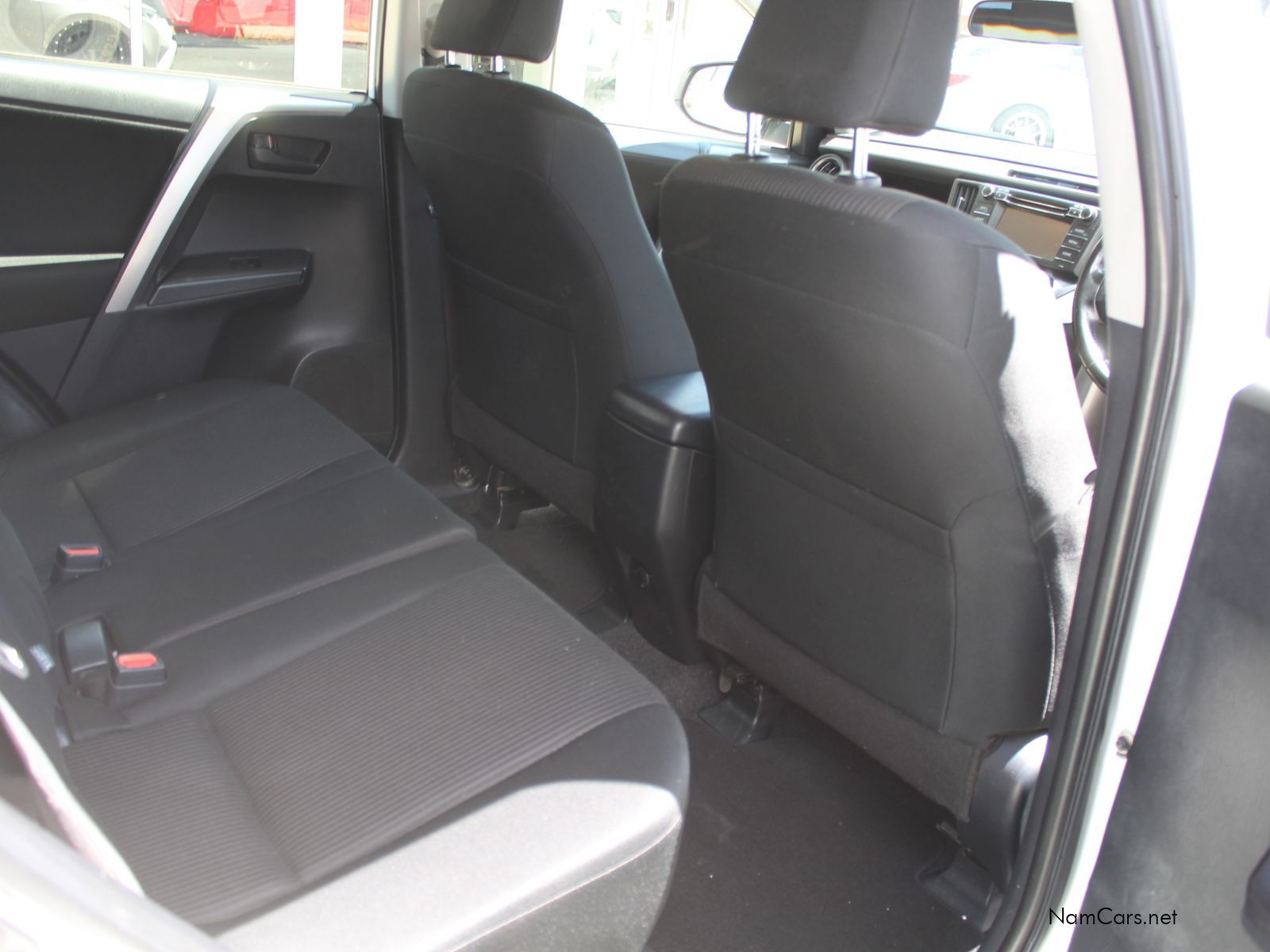 2018 Toyota Rav4 photo 11