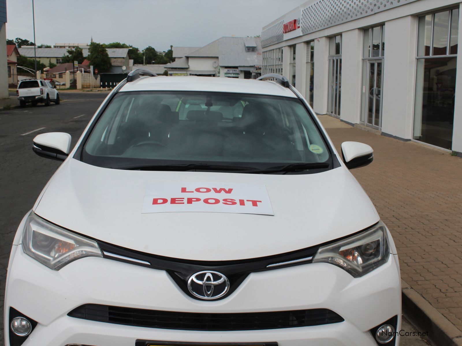 2018 Toyota Rav4 photo 2