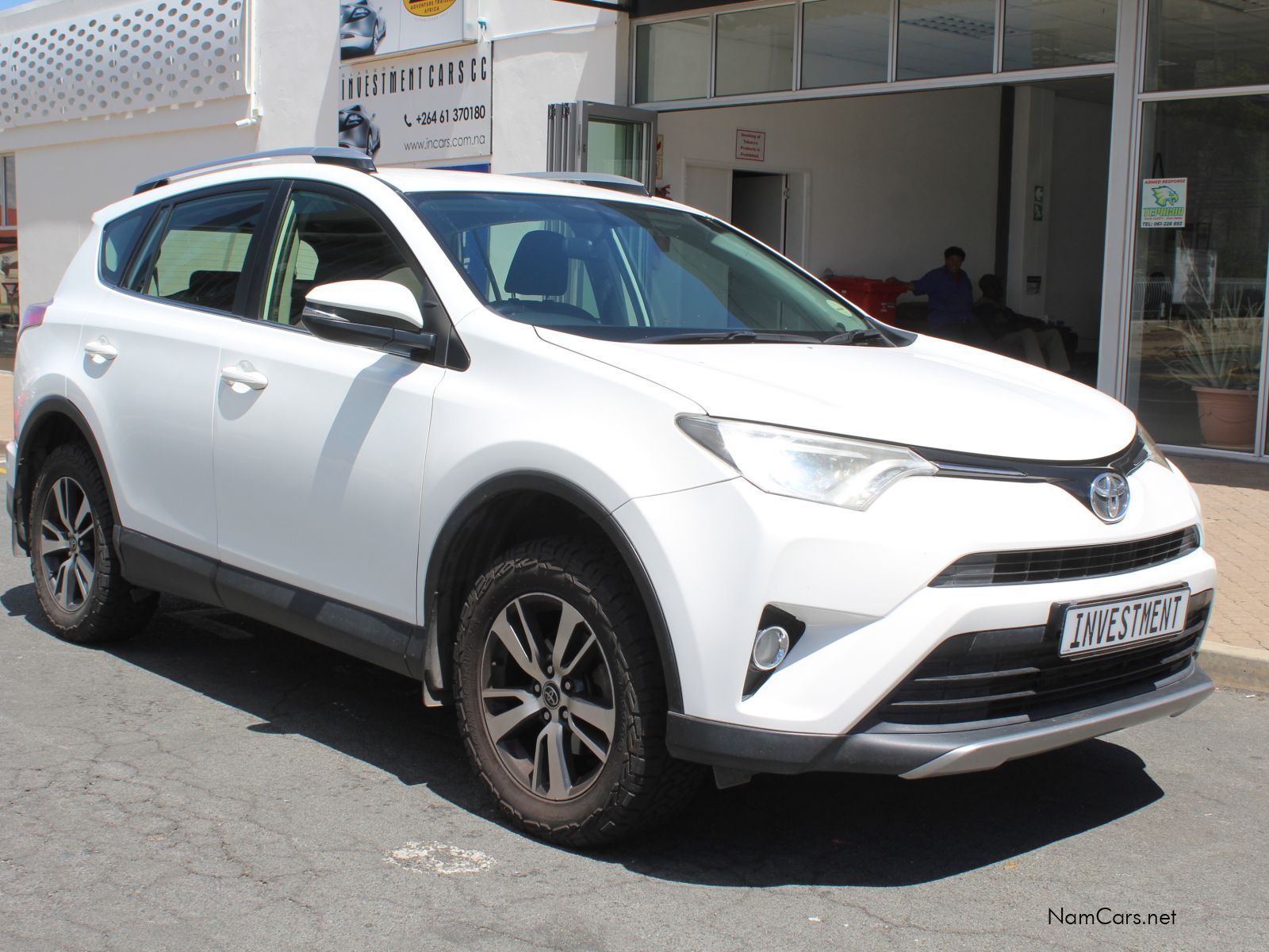 2018 Toyota Rav4 photo 3