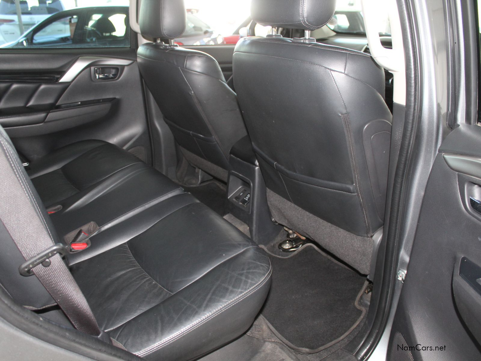 2020 Mitsubishi Pajero photo 13