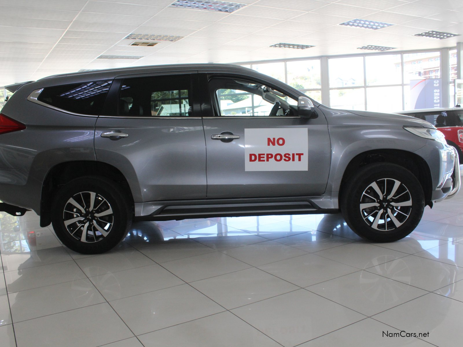 2020 Mitsubishi Pajero photo 3