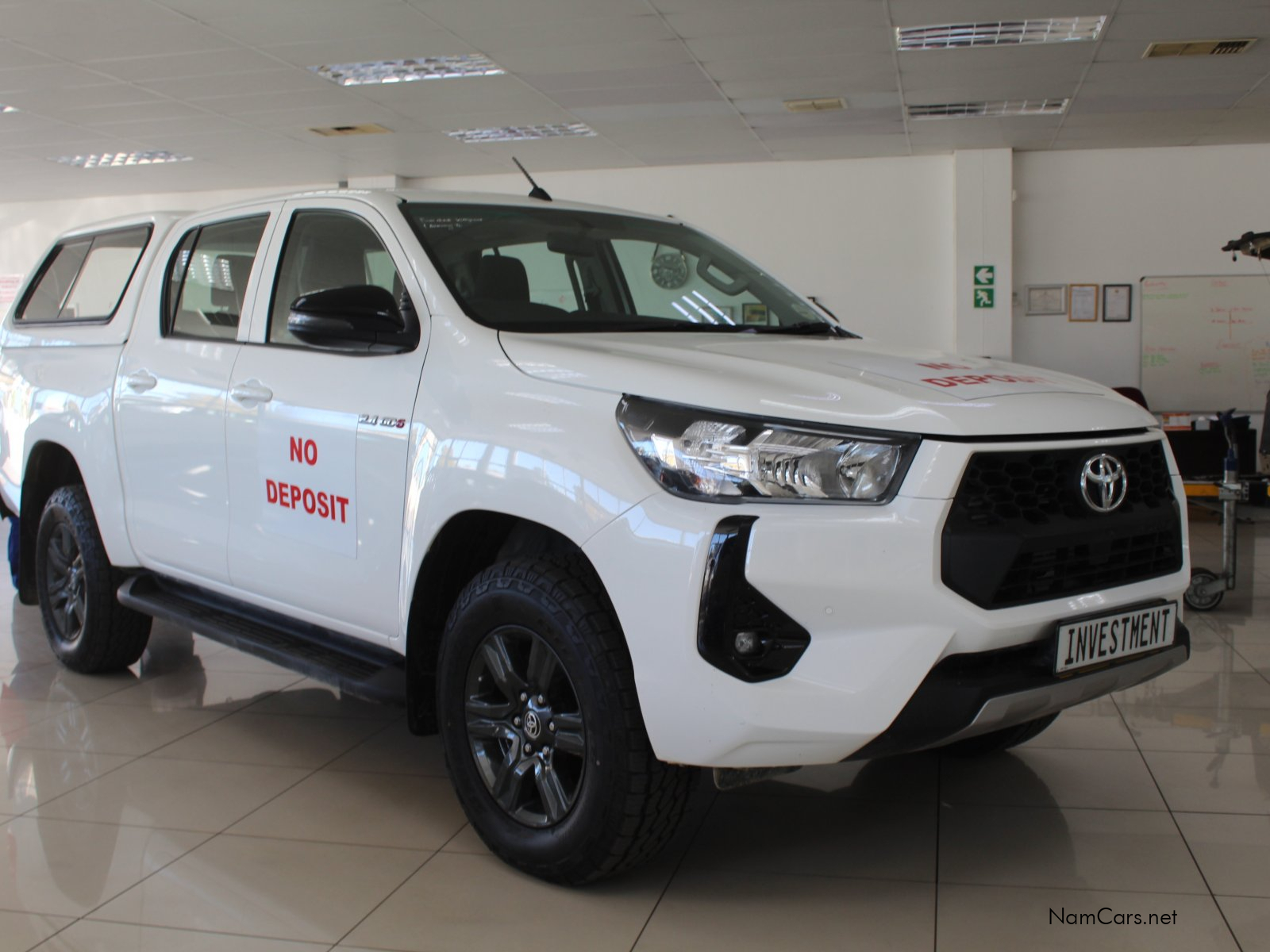2025 Toyota Hilux photo 1