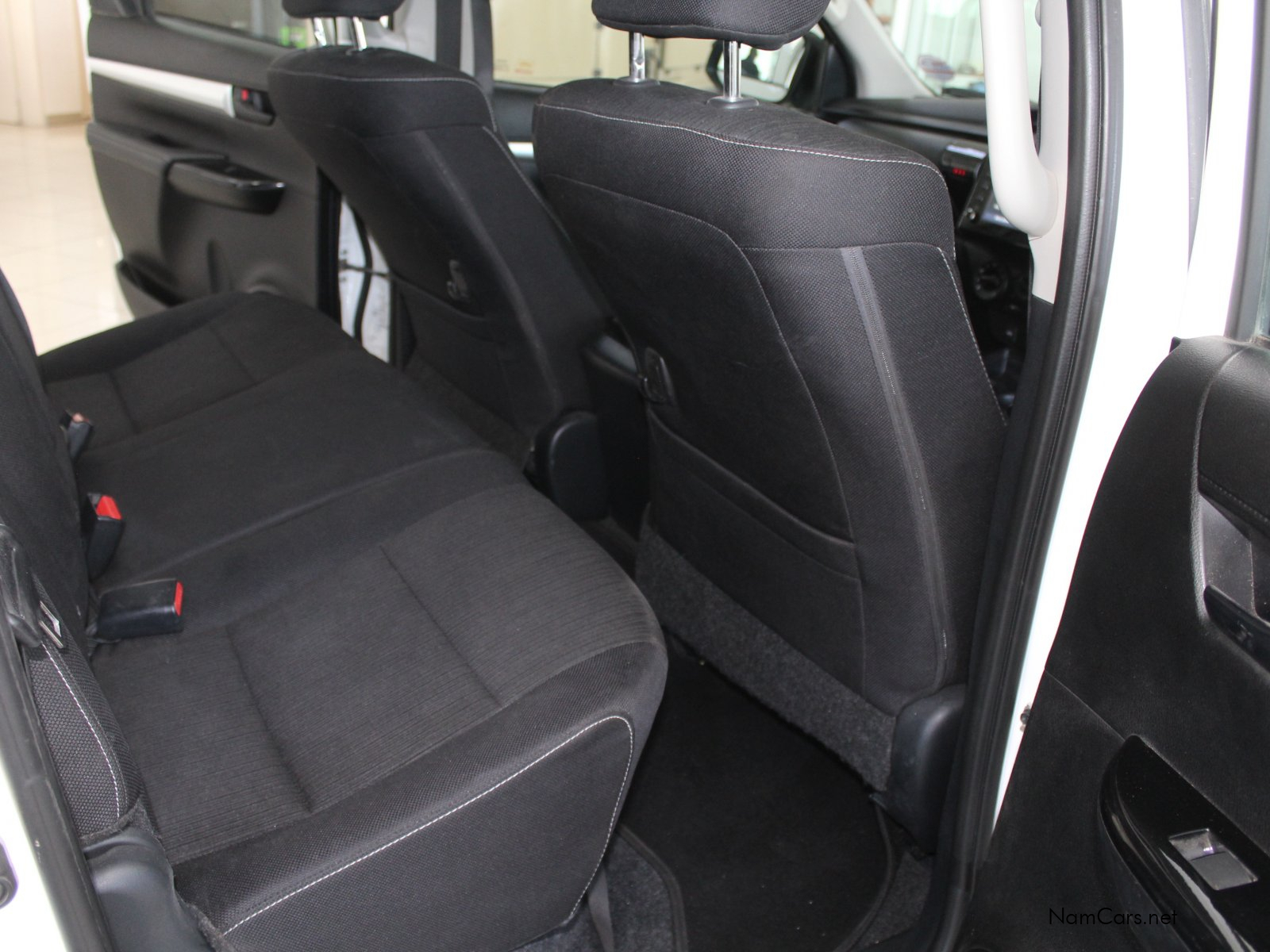 2025 Toyota Hilux photo 11