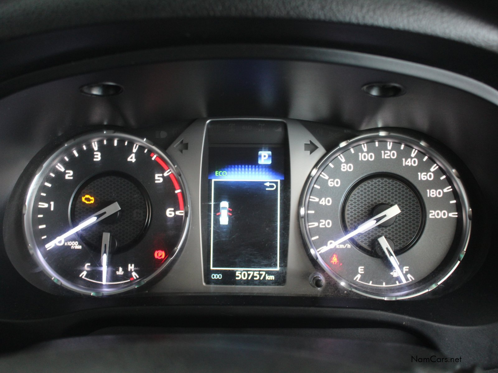 2025 Toyota Hilux photo 13
