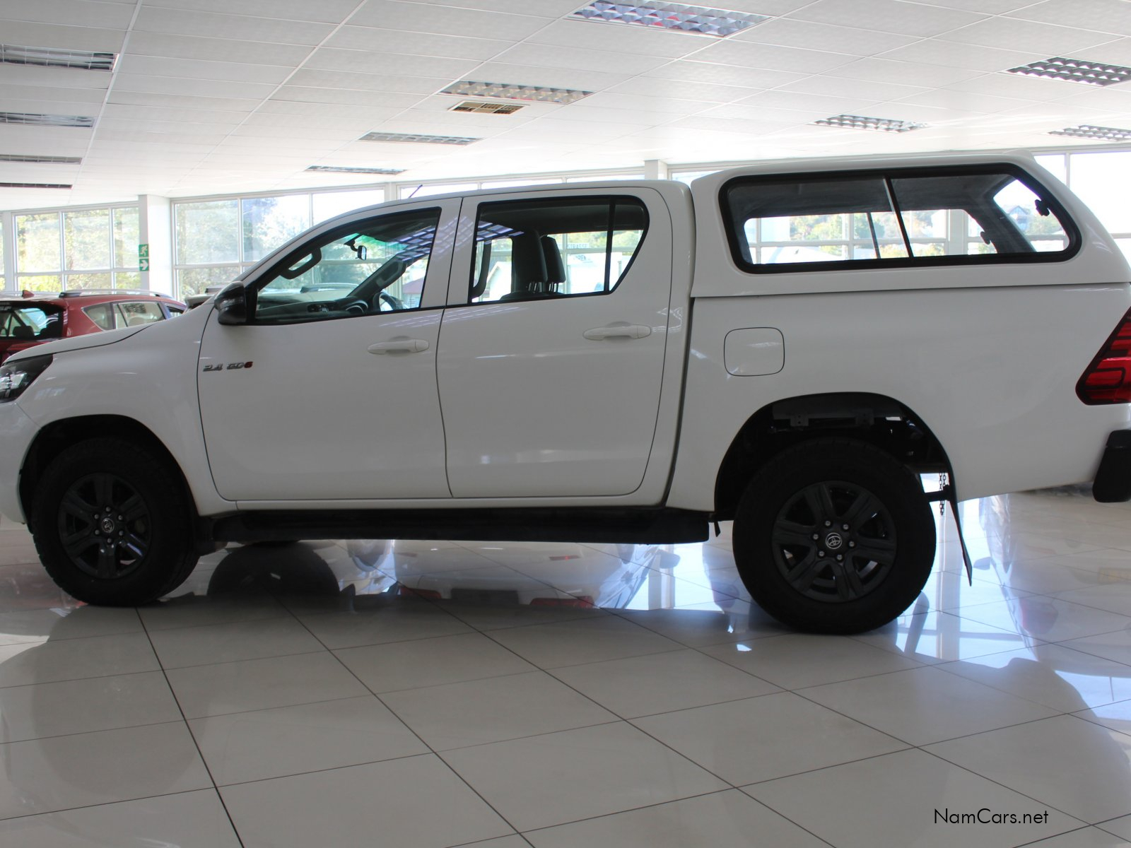 2025 Toyota Hilux photo 4