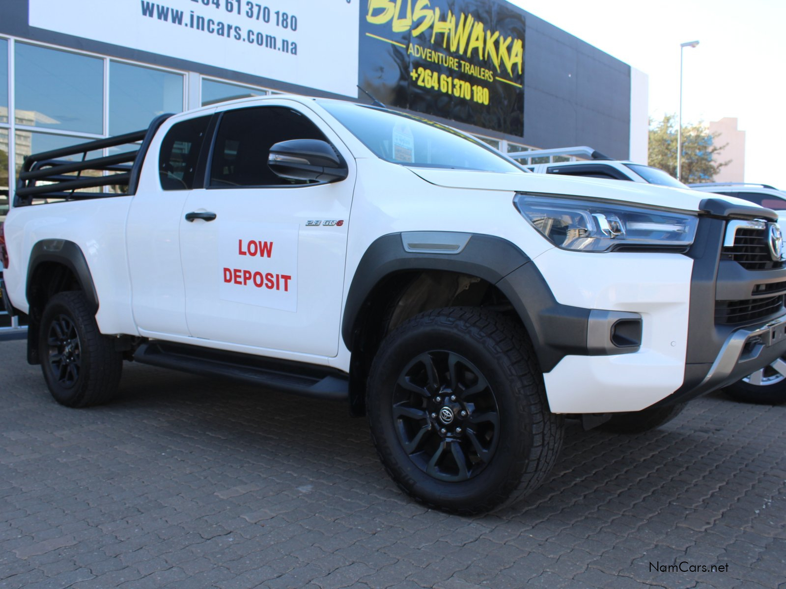 2023 Toyota Hilux photo 1