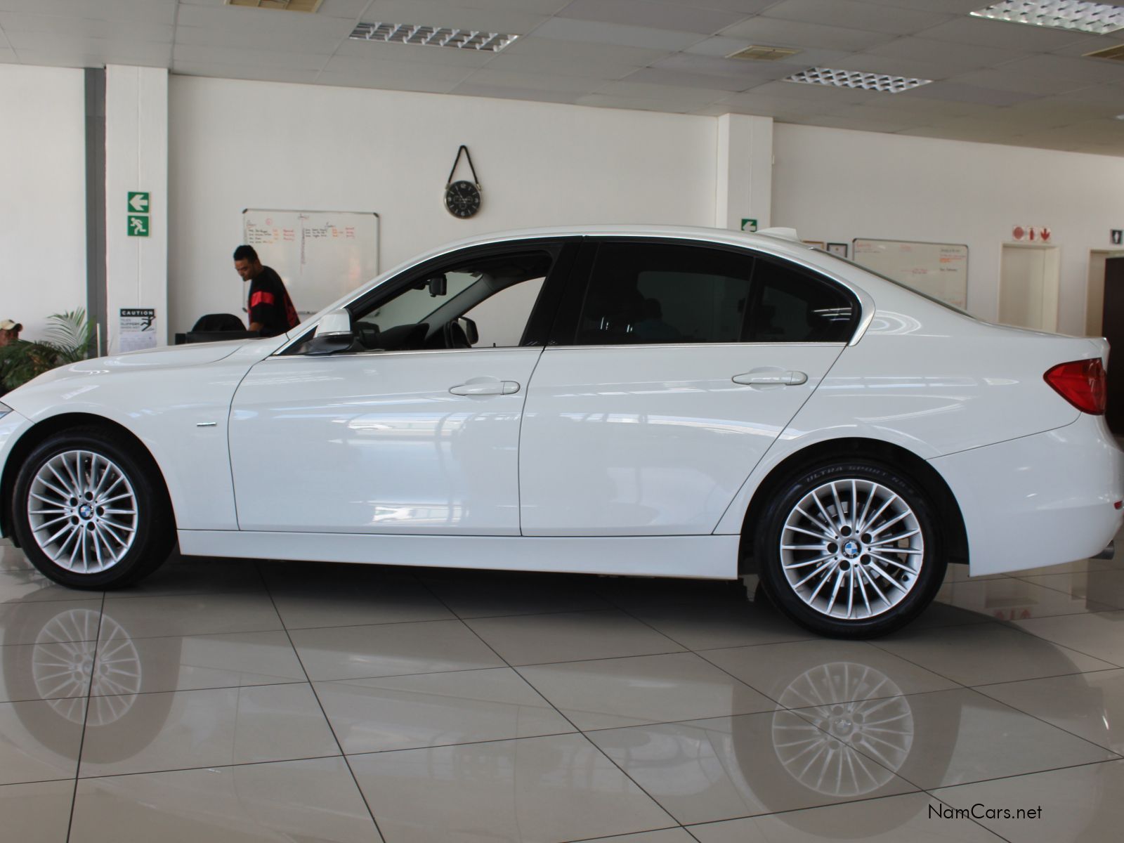 2013 BMW 3 Series photo 4