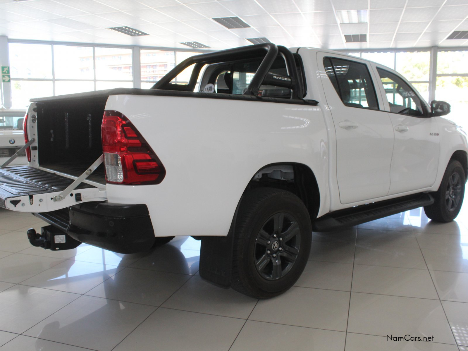 2024 Toyota Hilux photo 8