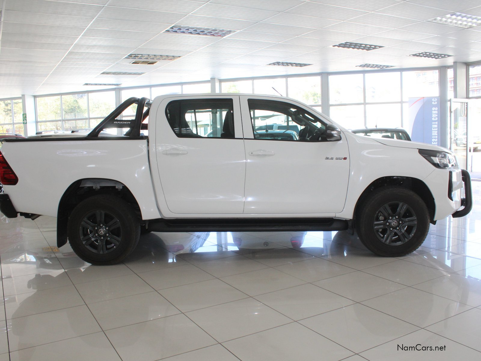 2024 Toyota Hilux photo 9