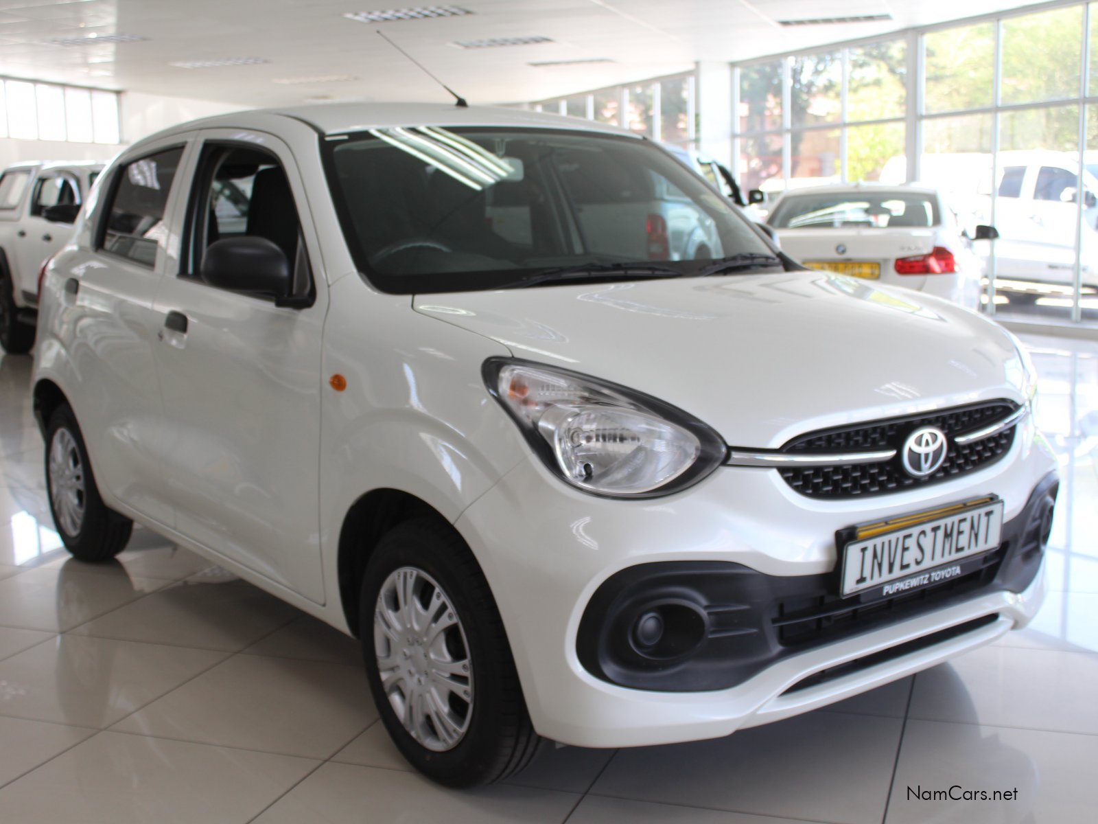 2025 Toyota Vitz photo 1