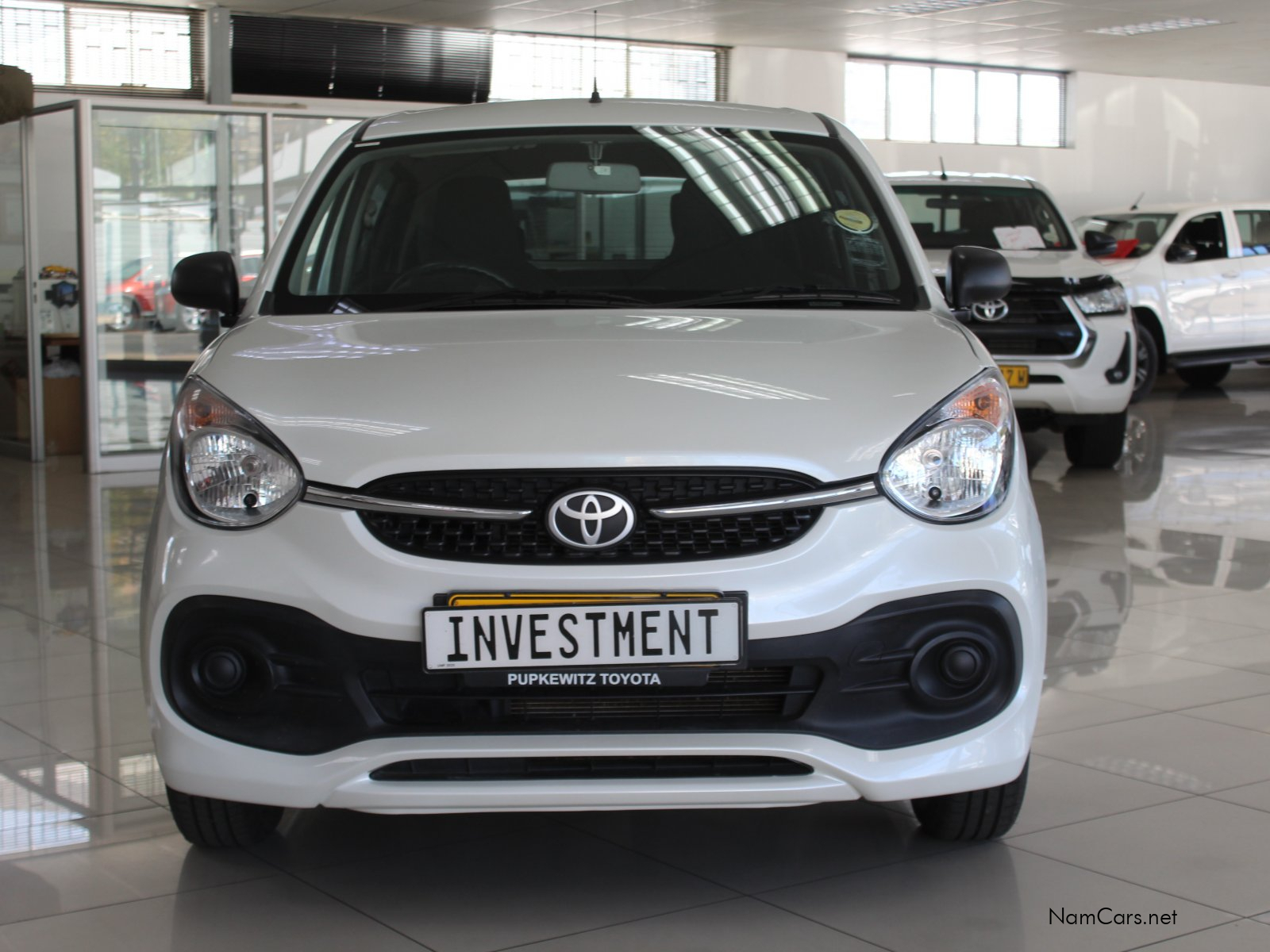 2025 Toyota Vitz photo 2