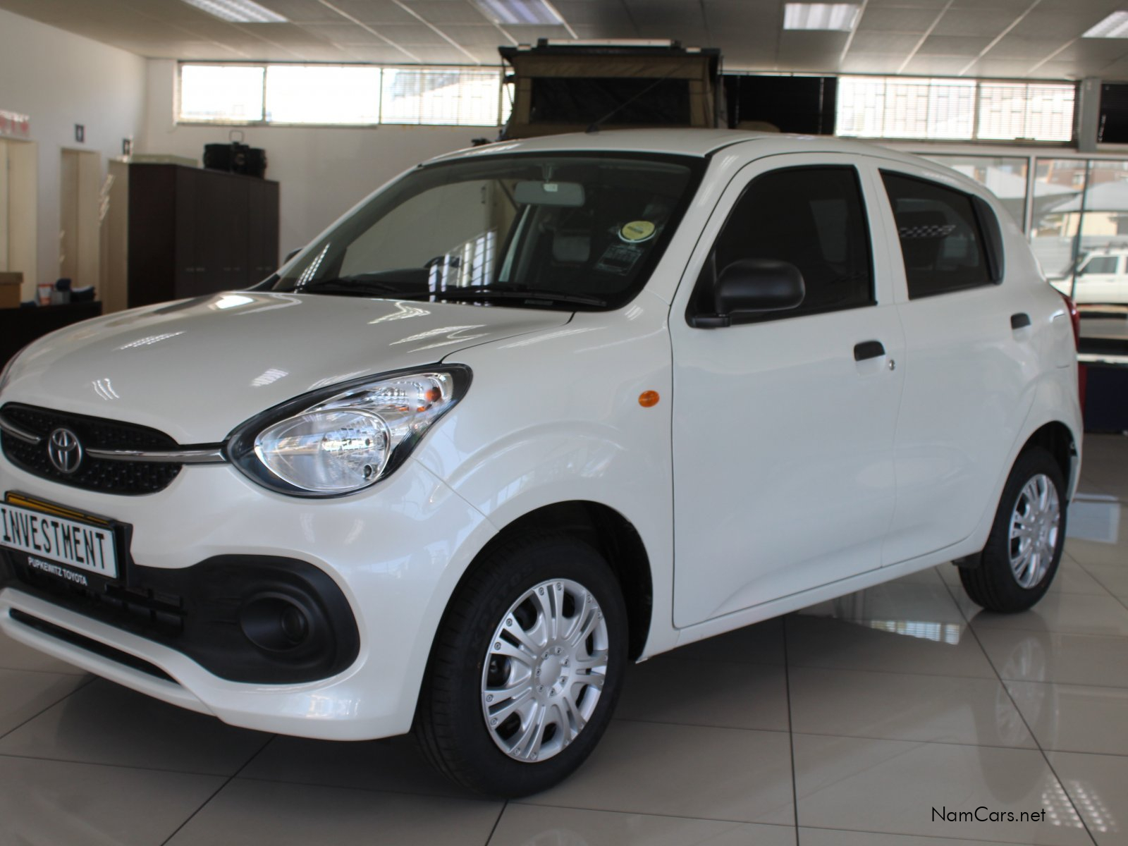 2025 Toyota Vitz photo 3