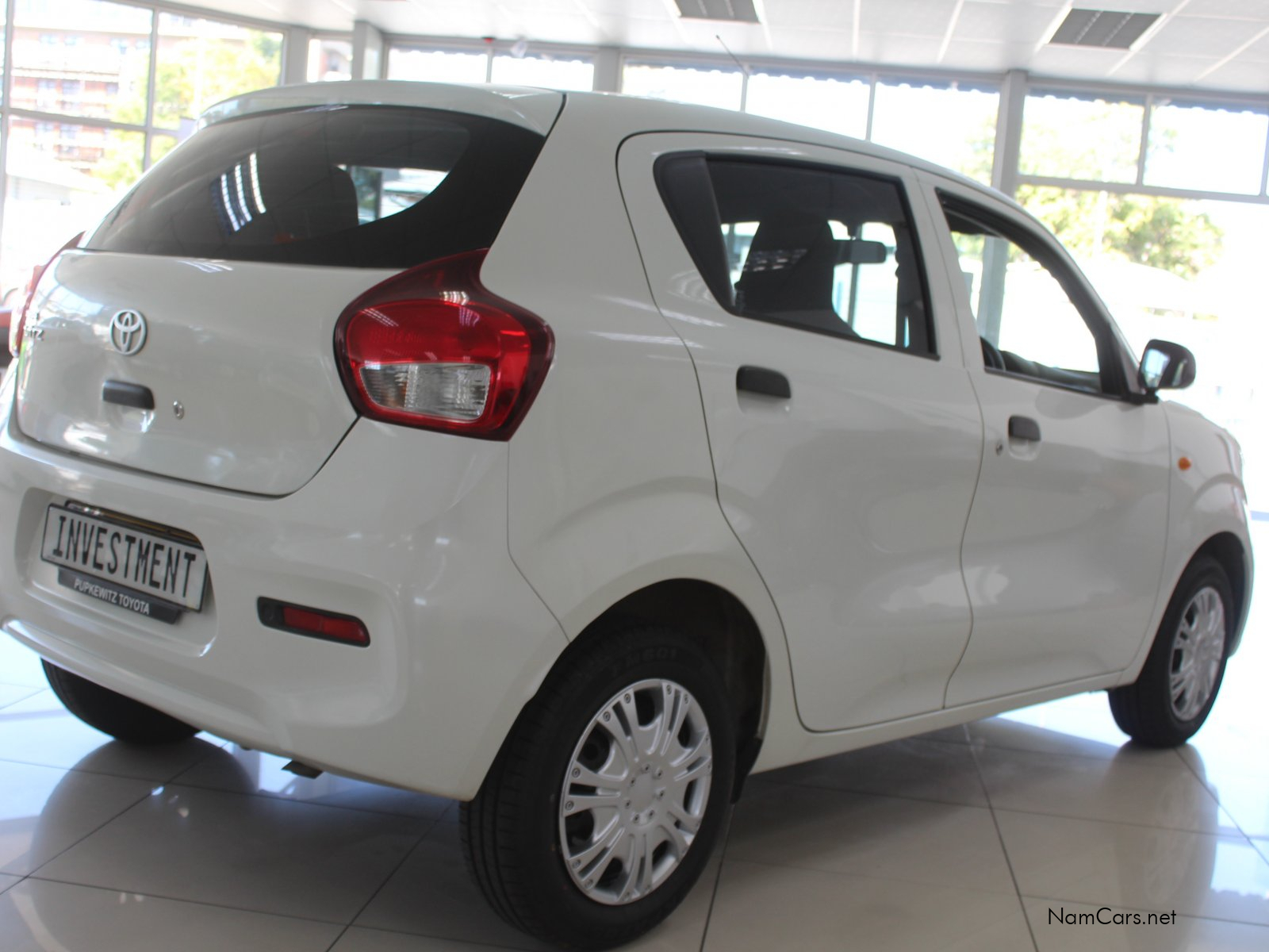 2025 Toyota Vitz photo 7