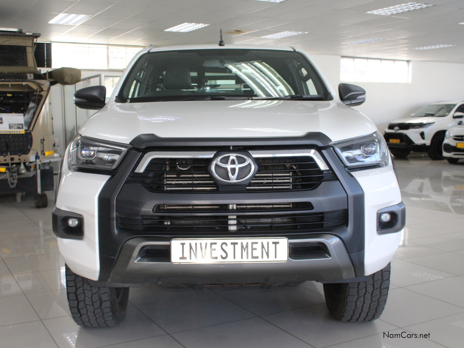 2022 Toyota Hilux photo 2