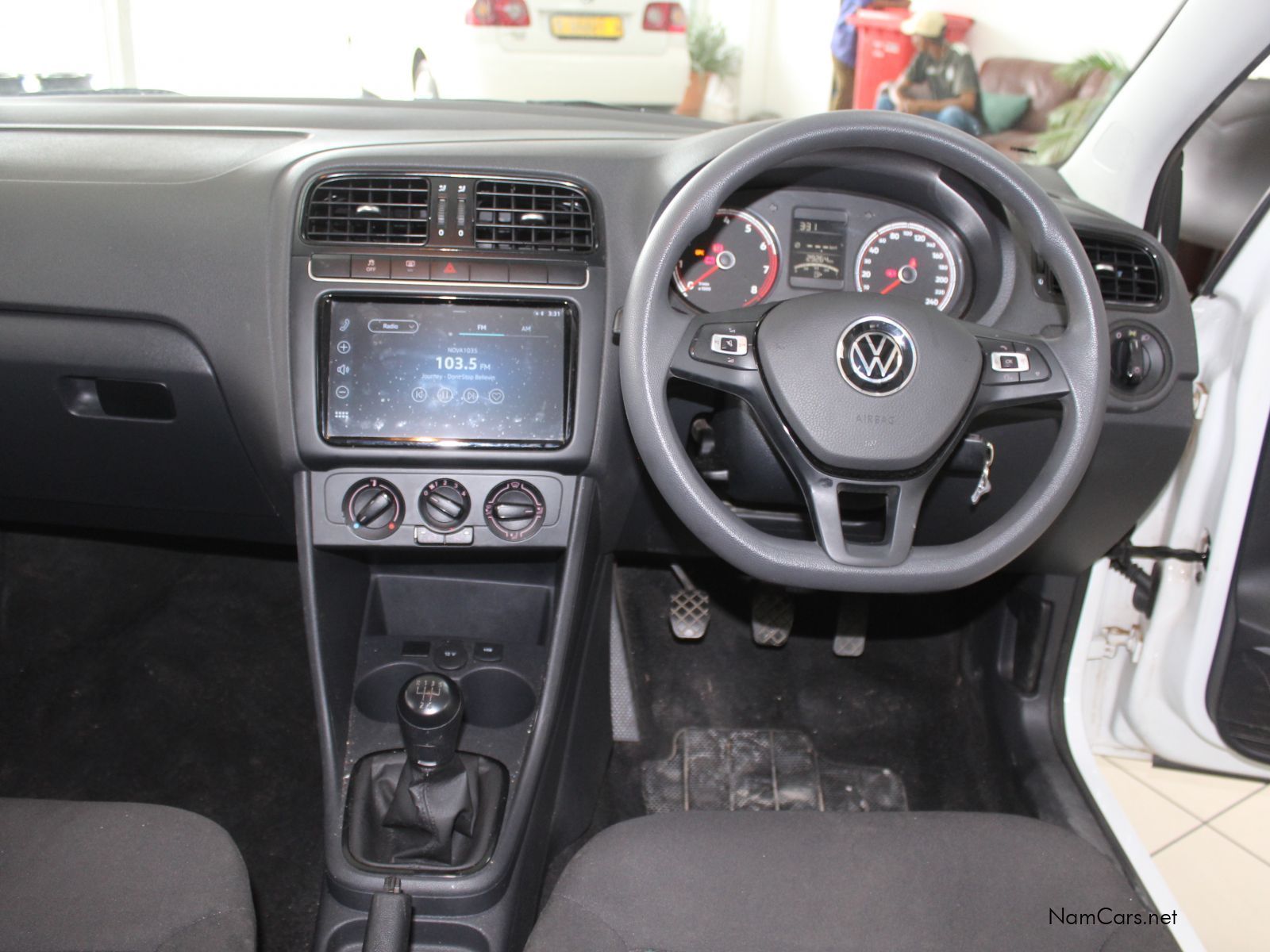 2025 Volkswagen Polo Vivo photo 12