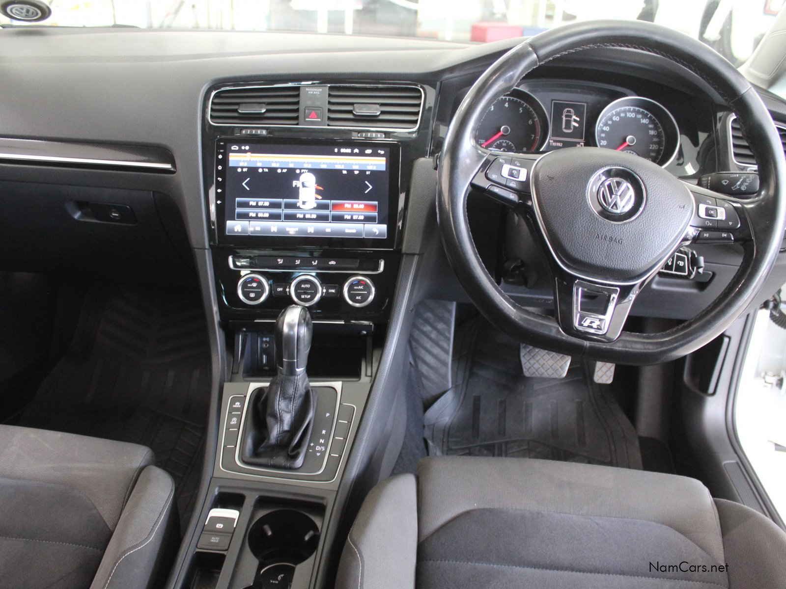2013 Volkswagen Golf photo 13