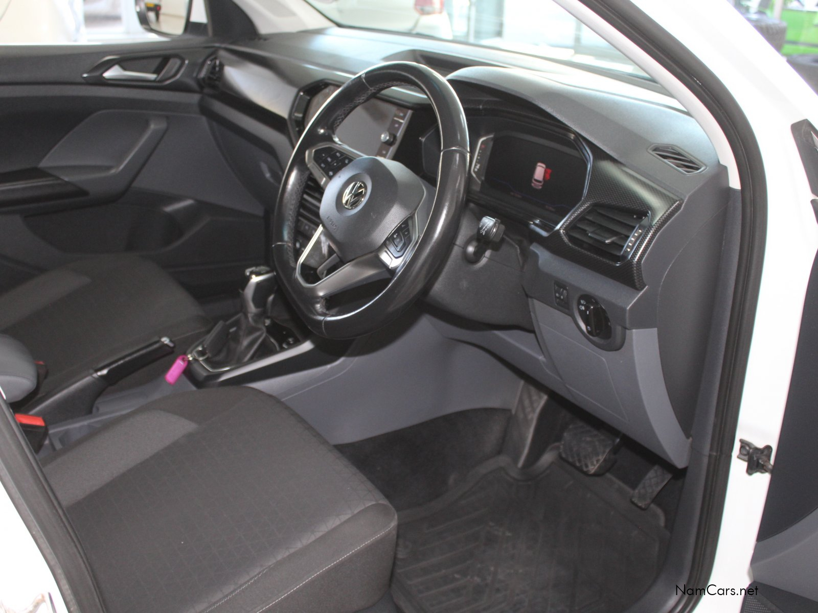 2020 Volkswagen T-Cross photo 11