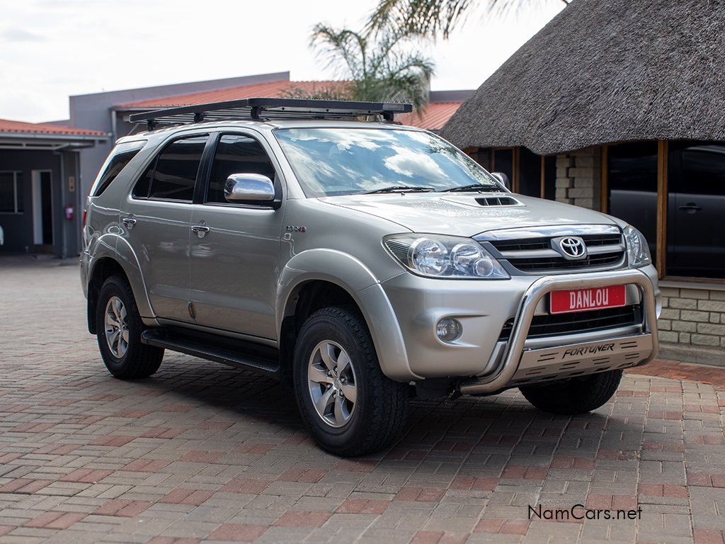 2007 Toyota Fortuner photo 1