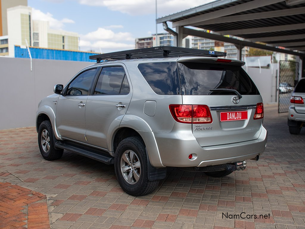 2007 Toyota Fortuner photo 3