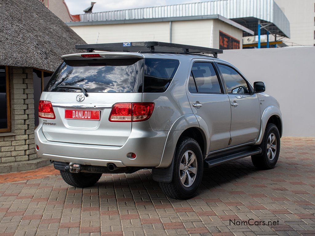 2007 Toyota Fortuner photo 4
