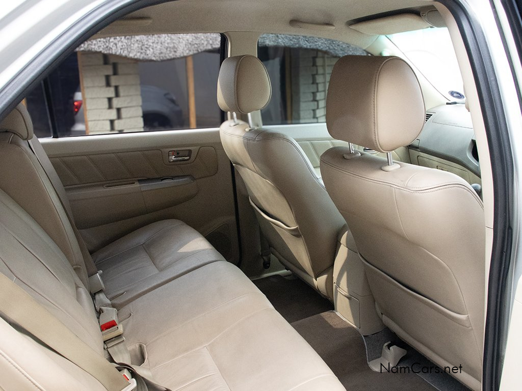 2007 Toyota Fortuner photo 6
