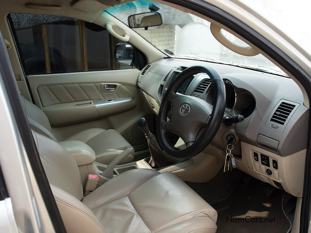 2007 Toyota Fortuner photo 8