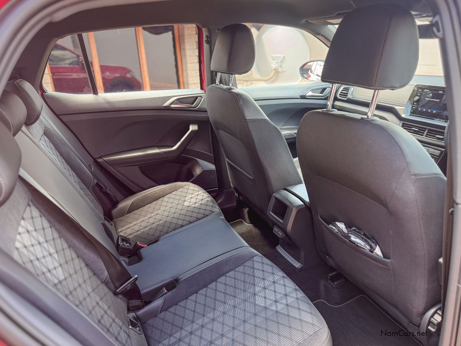 2026 Volkswagen T-Cross photo 6