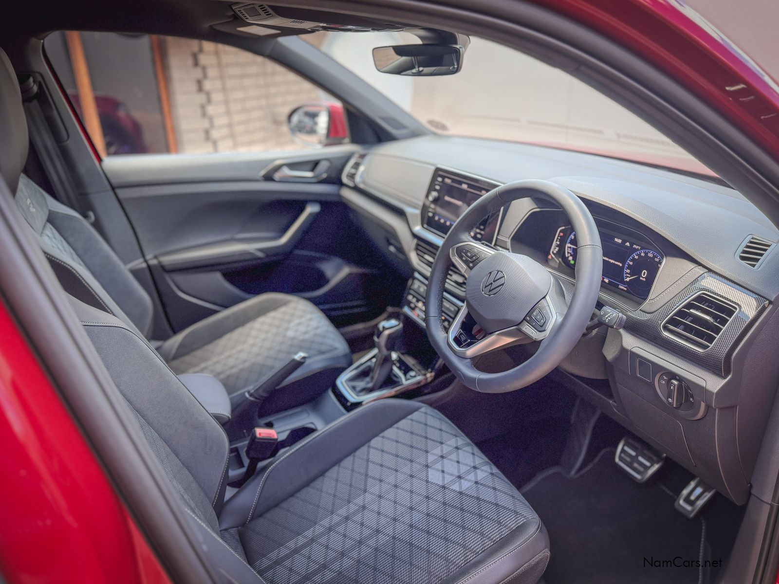 2026 Volkswagen T-Cross photo 8