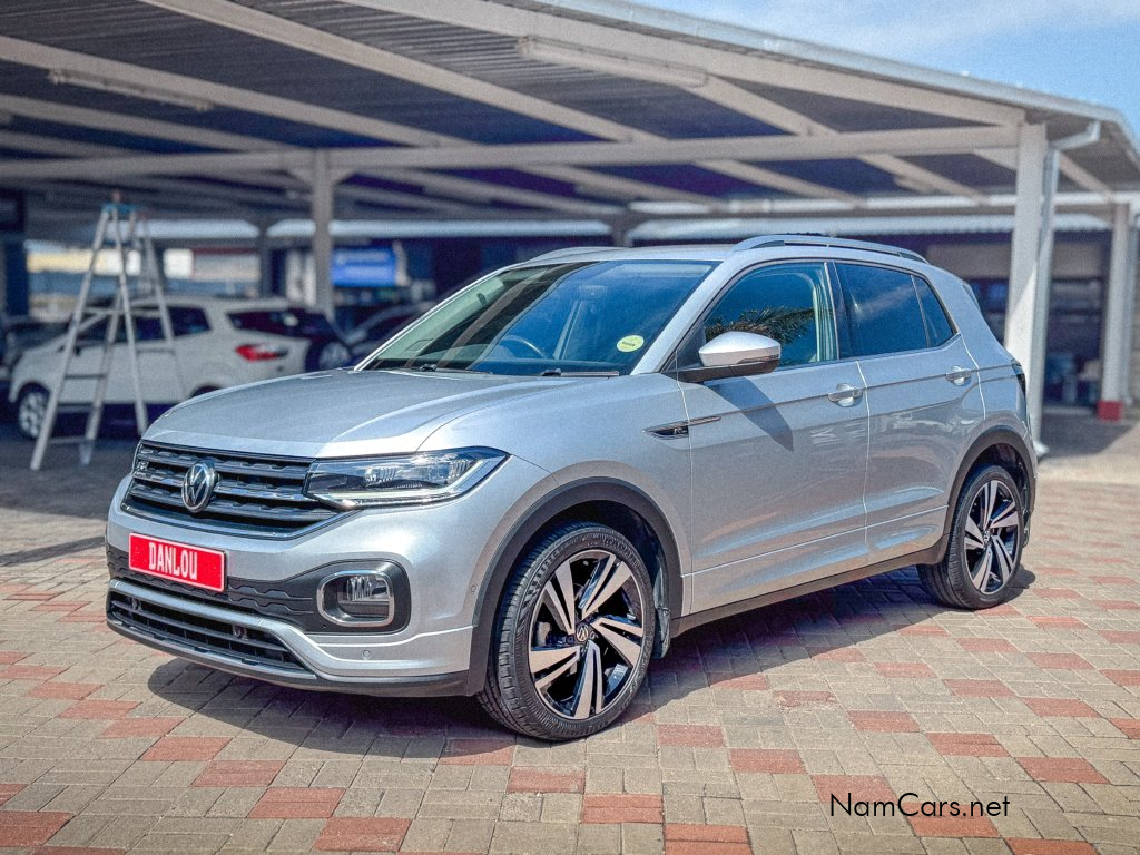 2021 Volkswagen T-Cross photo 2