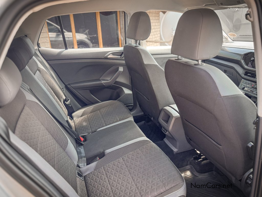 2021 Volkswagen T-Cross photo 6