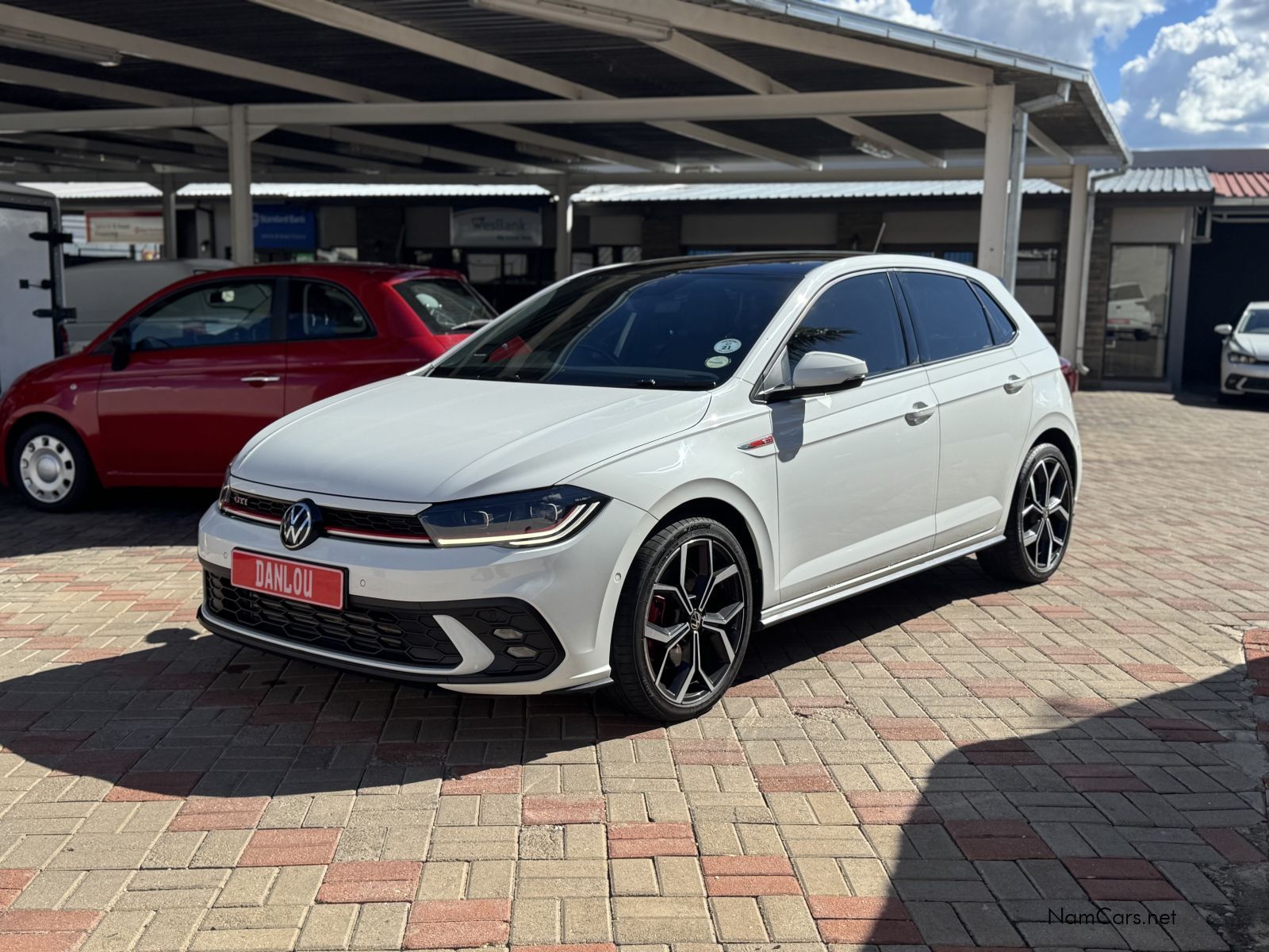 2022 Volkswagen Polo photo 2