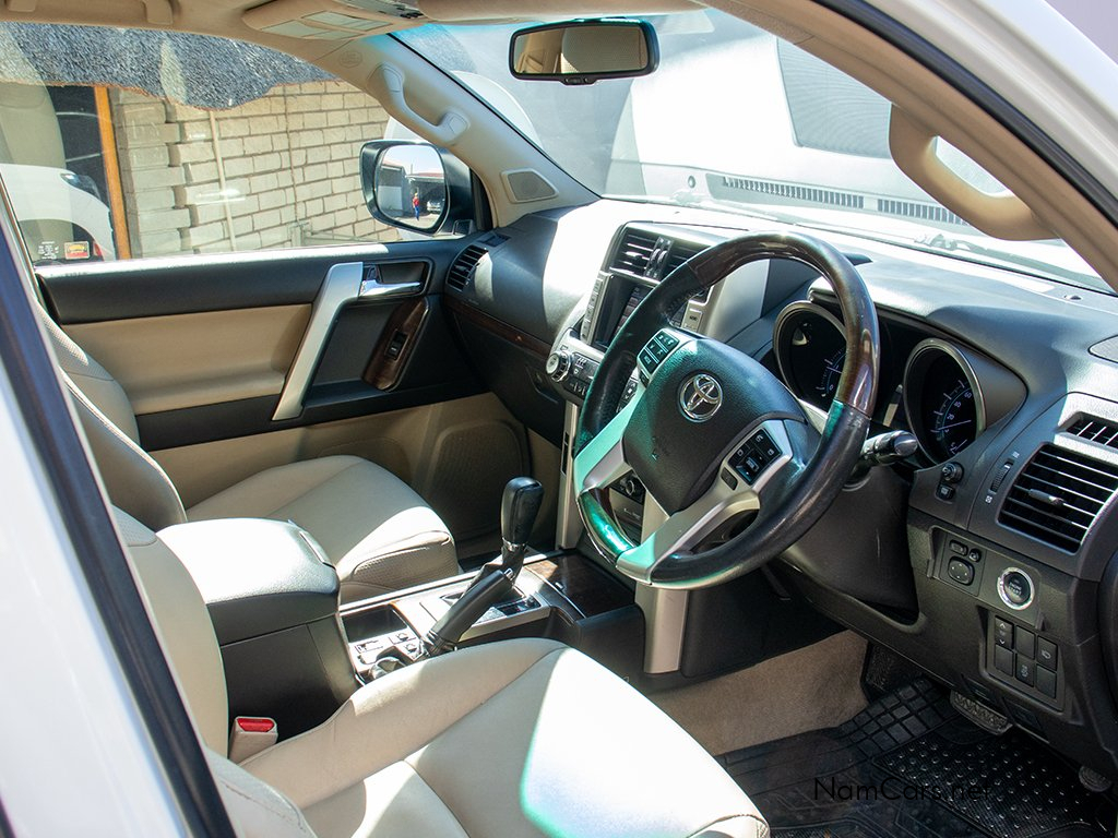 2013 Toyota Prado photo 11