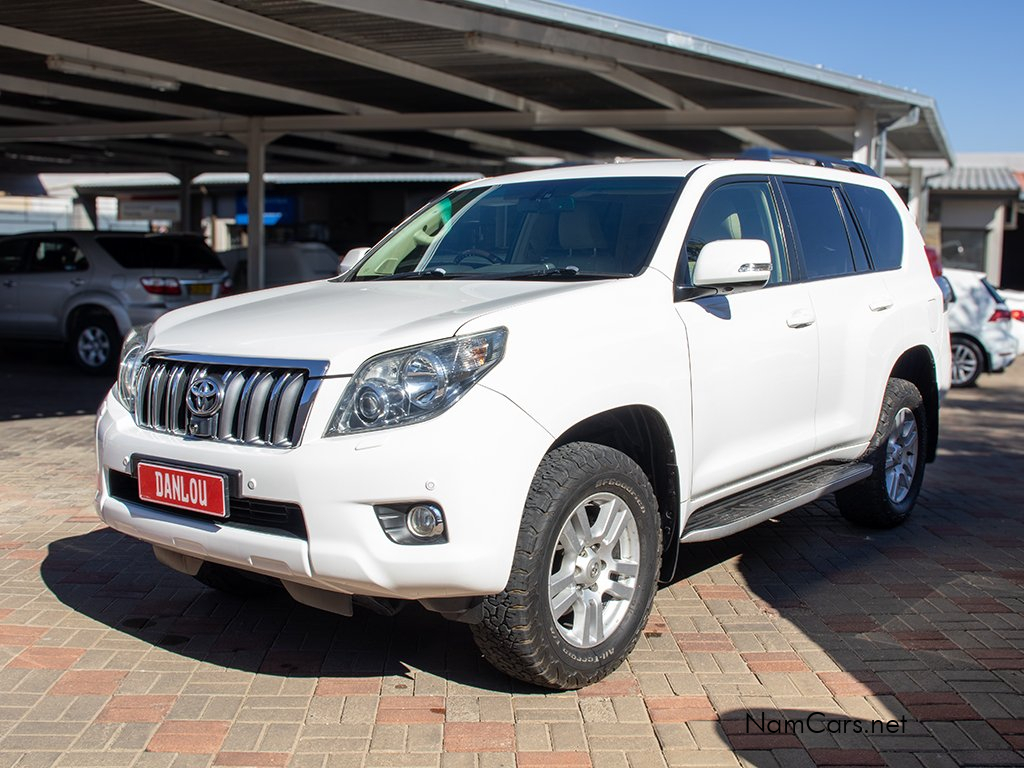 2013 Toyota Prado photo 2
