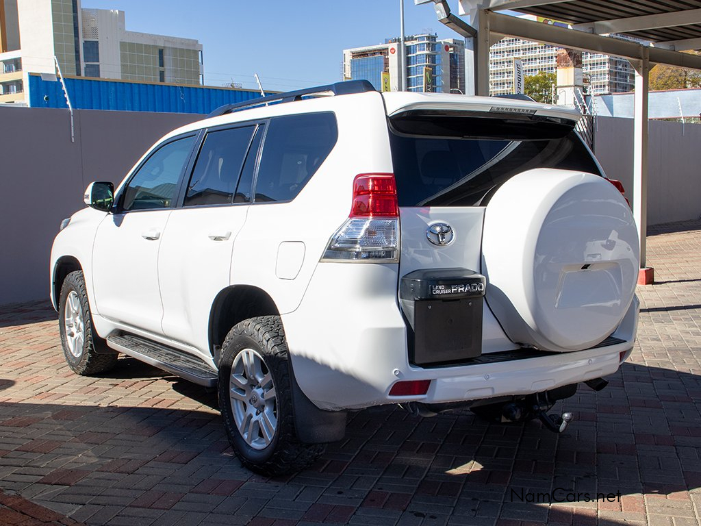 2013 Toyota Prado photo 3