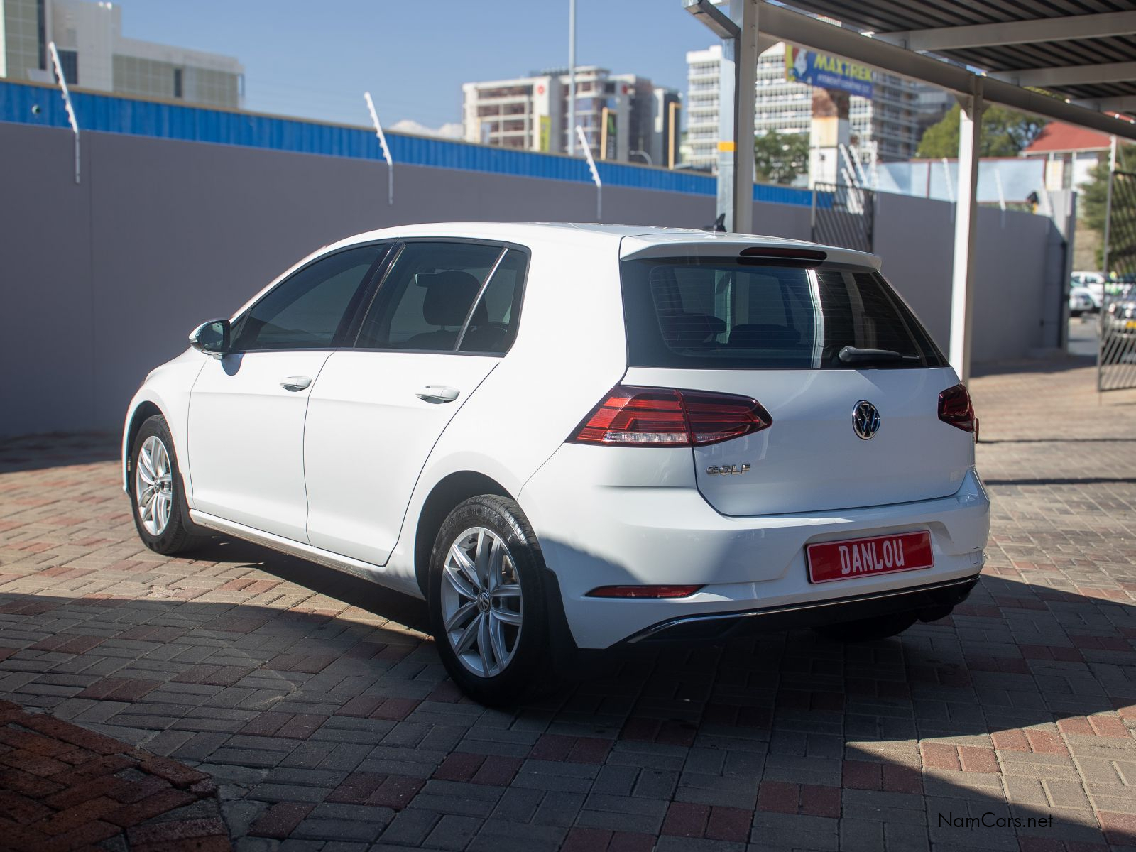 2020 Volkswagen Golf photo 3