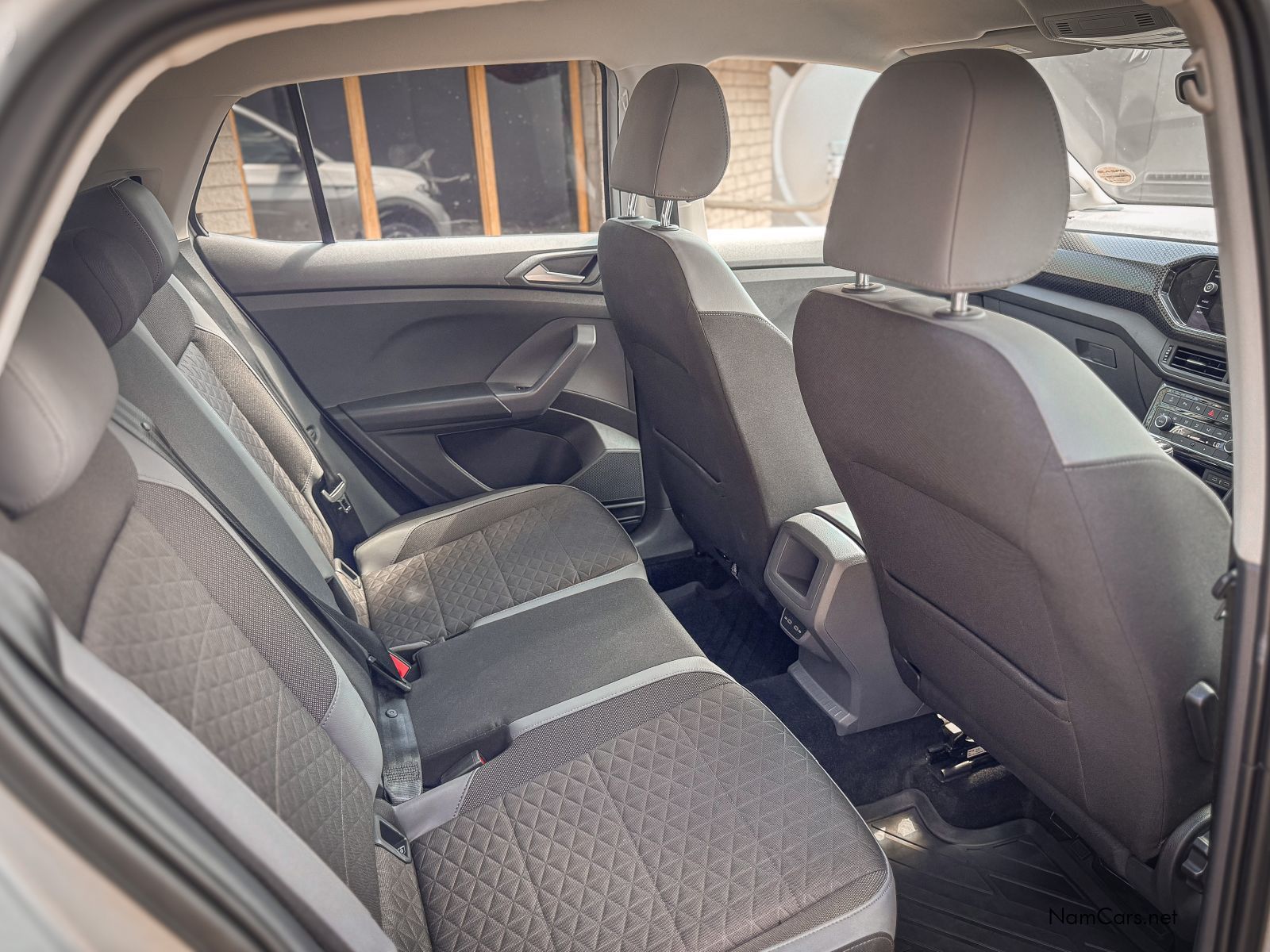 2021 Volkswagen T-Cross photo 6