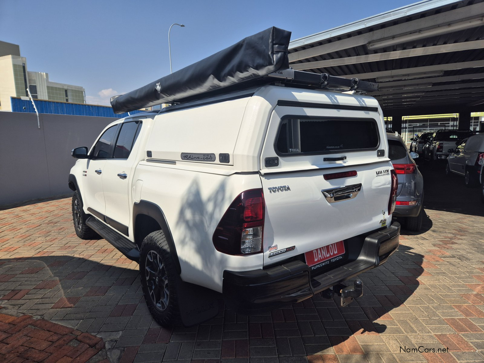2020 Toyota Hilux photo 2