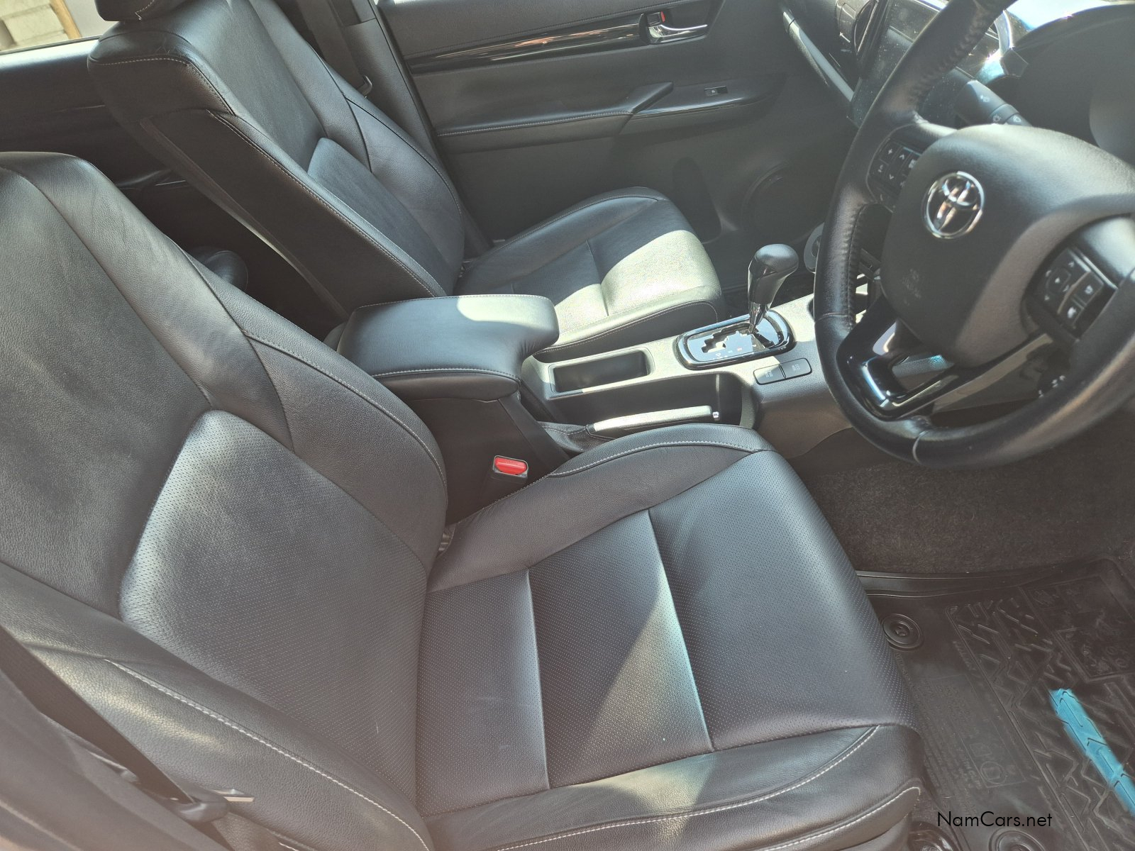 2020 Toyota Hilux photo 4