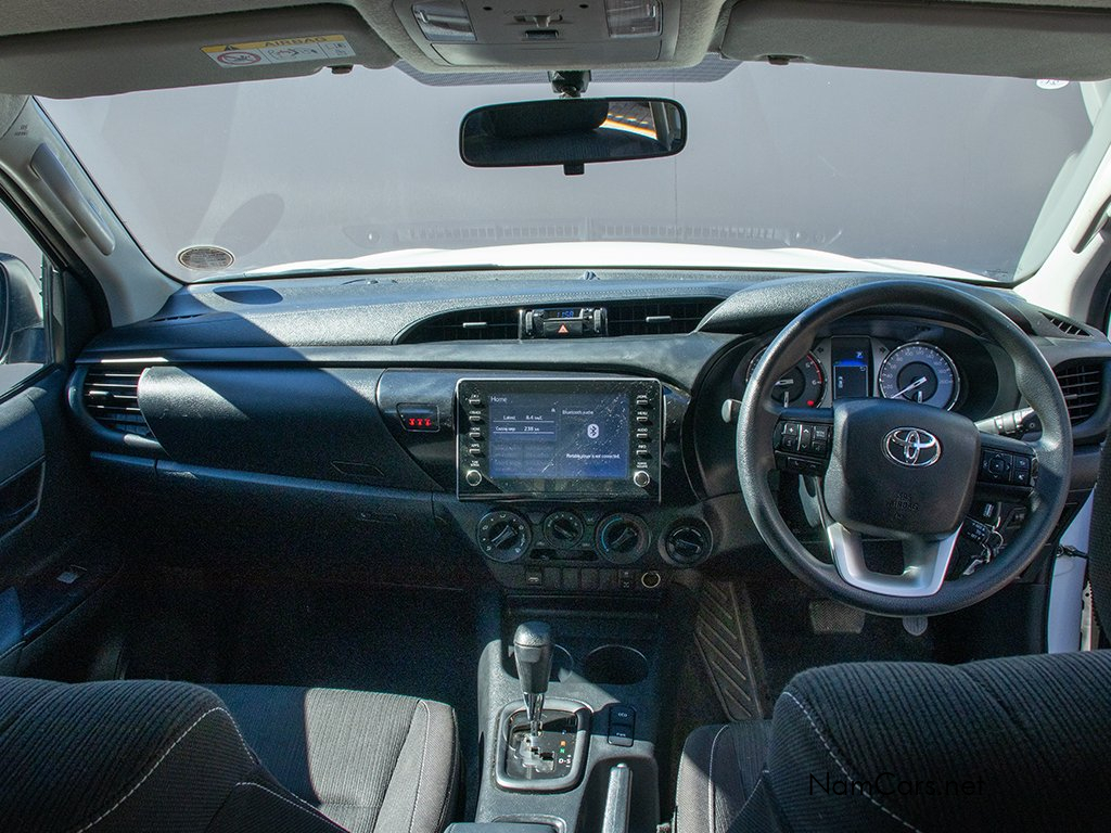 2025 Toyota Hilux photo 6